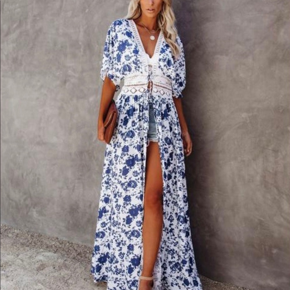 Aakaa Blue Floral Kimono Duster
